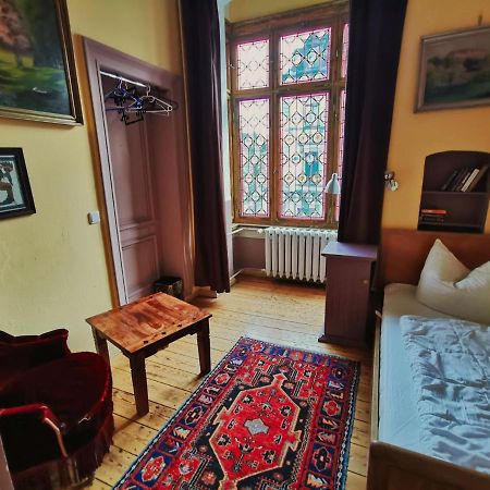 Hummel Hostel - Historische Stadtvilla Mit Garten Výmar Exteriér fotografie