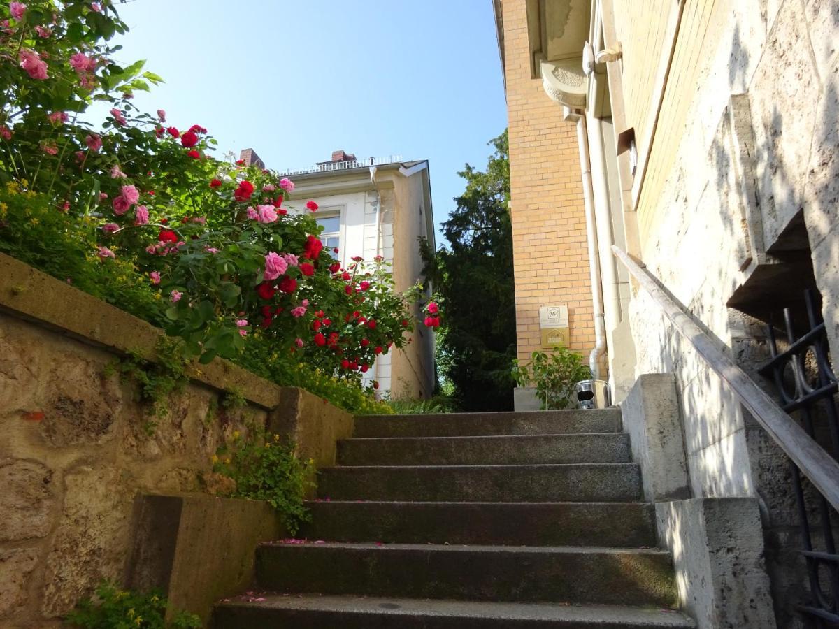 Hummel Hostel - Historische Stadtvilla Mit Garten Výmar Exteriér fotografie