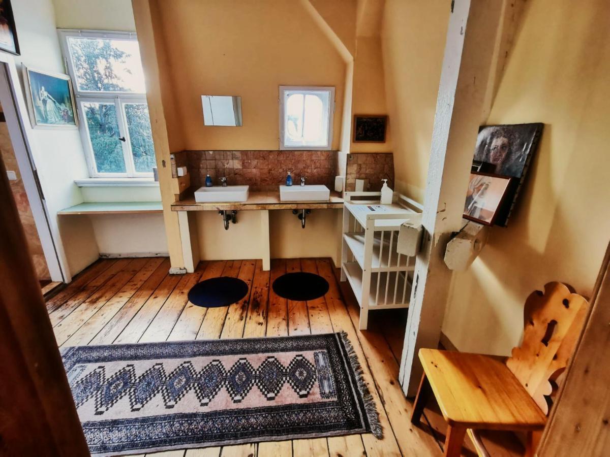 Hummel Hostel - Historische Stadtvilla Mit Garten Výmar Exteriér fotografie