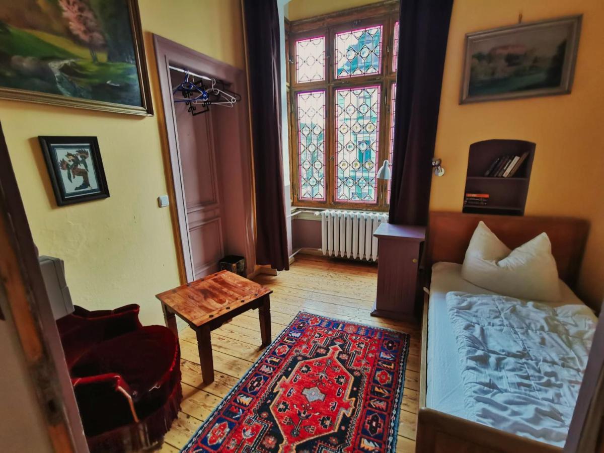 Hummel Hostel - Historische Stadtvilla Mit Garten Výmar Exteriér fotografie