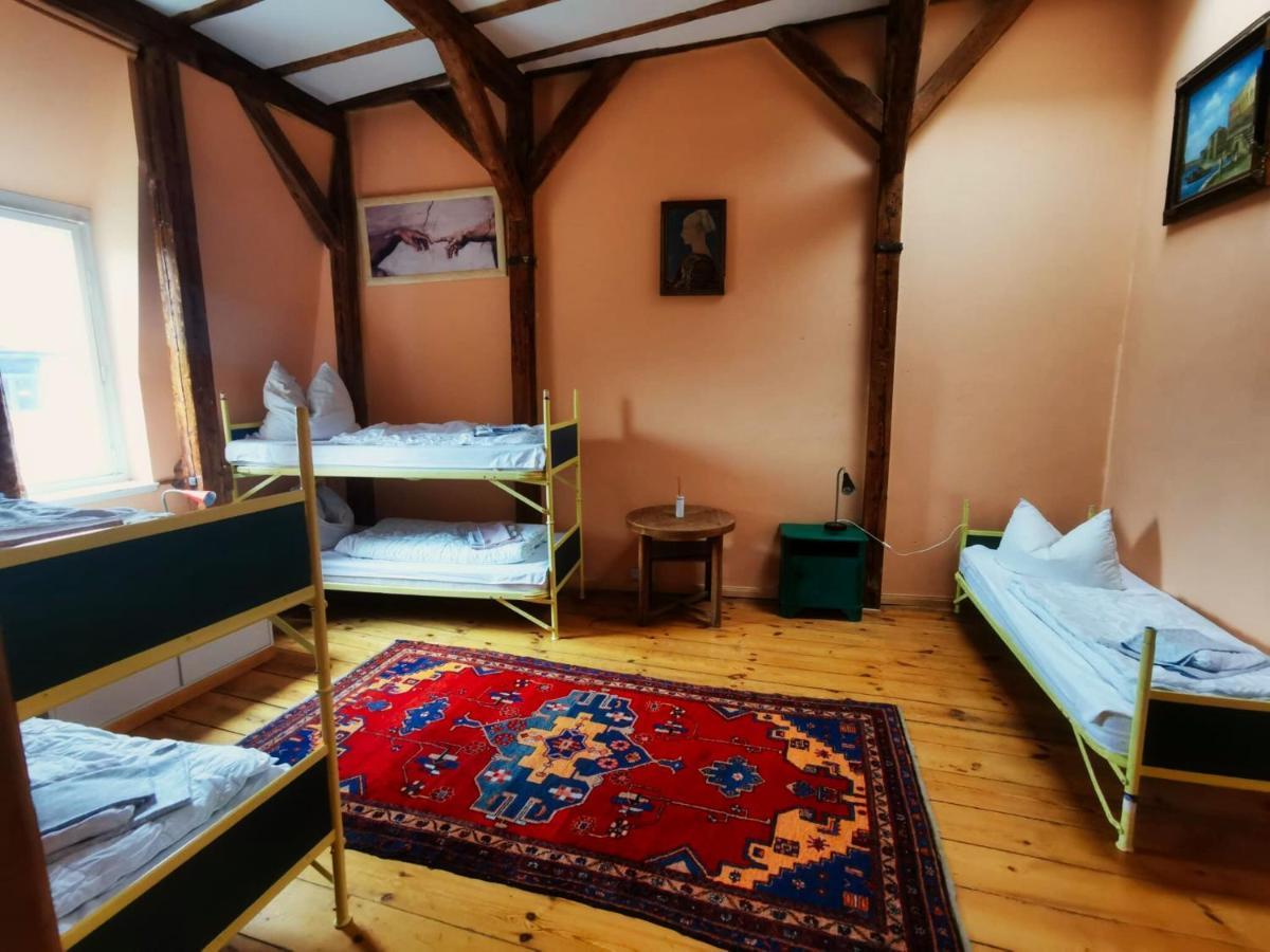 Hummel Hostel - Historische Stadtvilla Mit Garten Výmar Exteriér fotografie