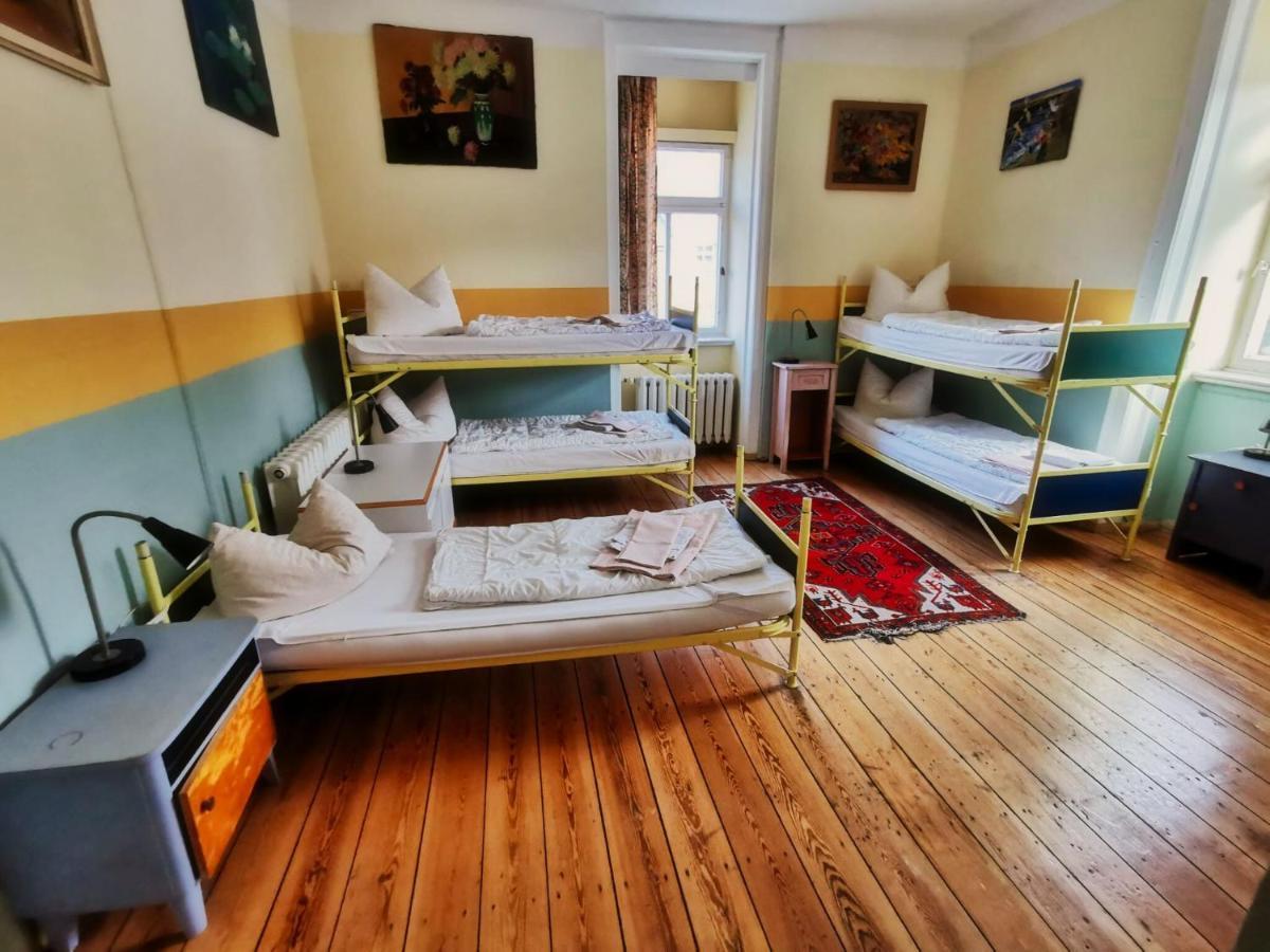Hummel Hostel - Historische Stadtvilla Mit Garten Výmar Exteriér fotografie