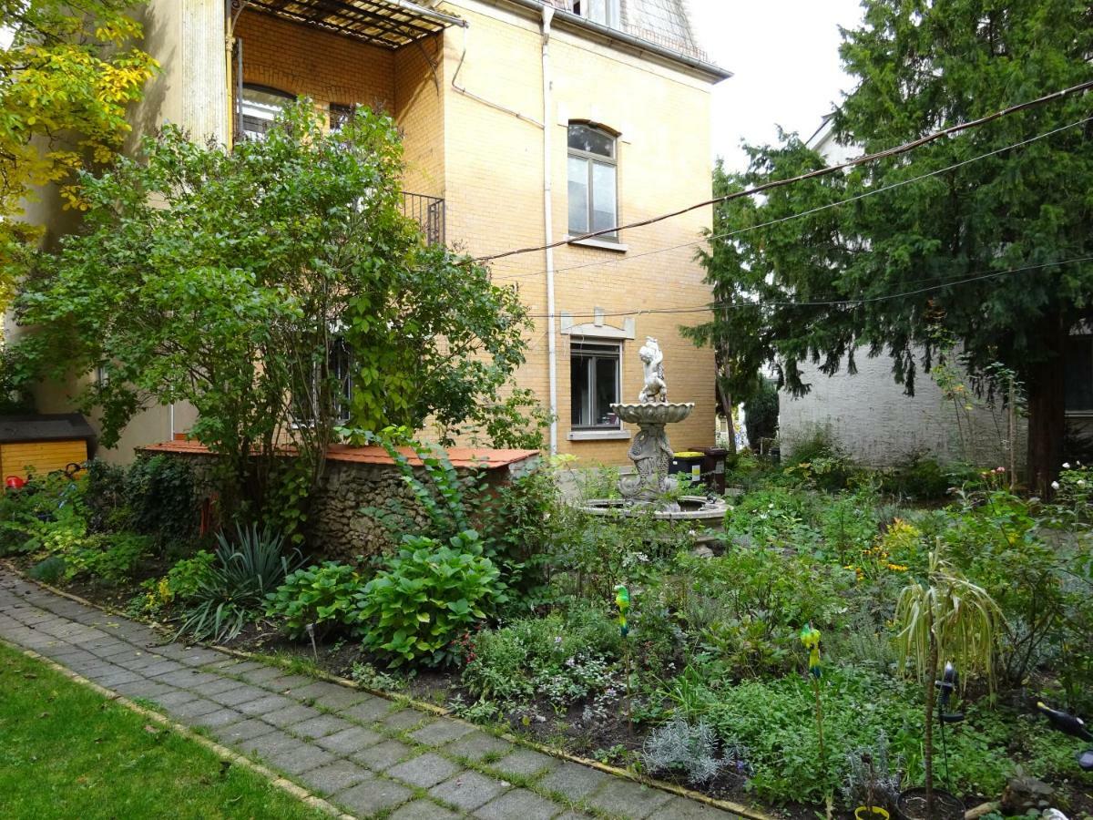 Hummel Hostel - Historische Stadtvilla Mit Garten Výmar Exteriér fotografie
