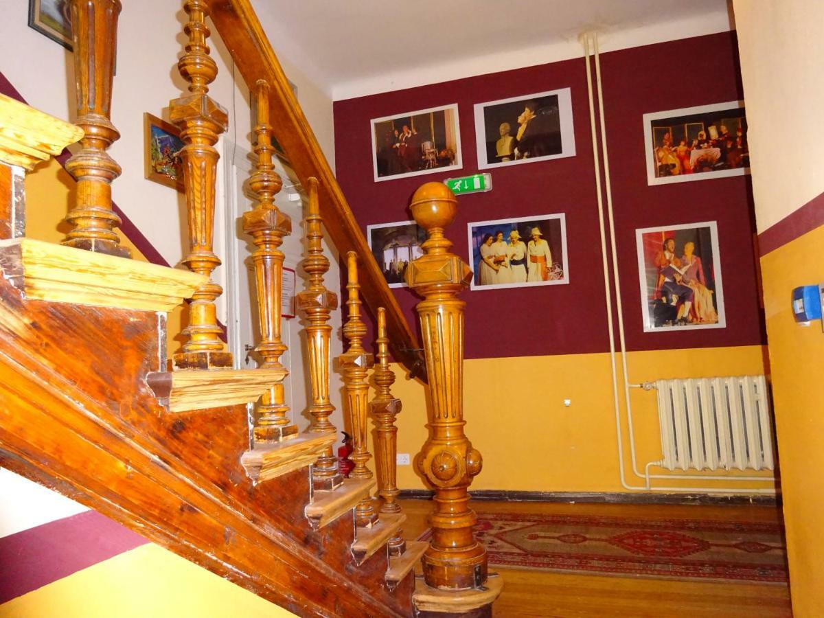 Hummel Hostel - Historische Stadtvilla Mit Garten Výmar Exteriér fotografie
